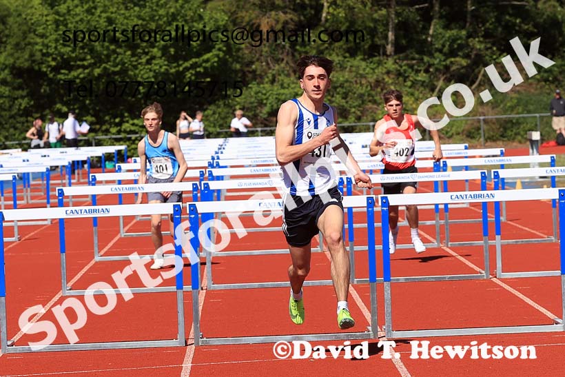 Mens under-17s hurdles 2025 North Eastern Track and Field Champs., Shildon, County Durham. Photo: David T. Hewitson/Sports for All Pics